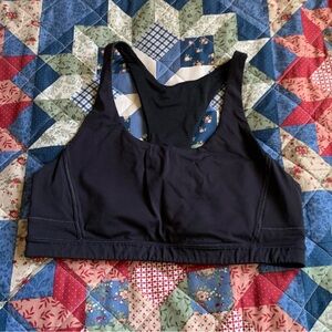 Lululemon sport bra